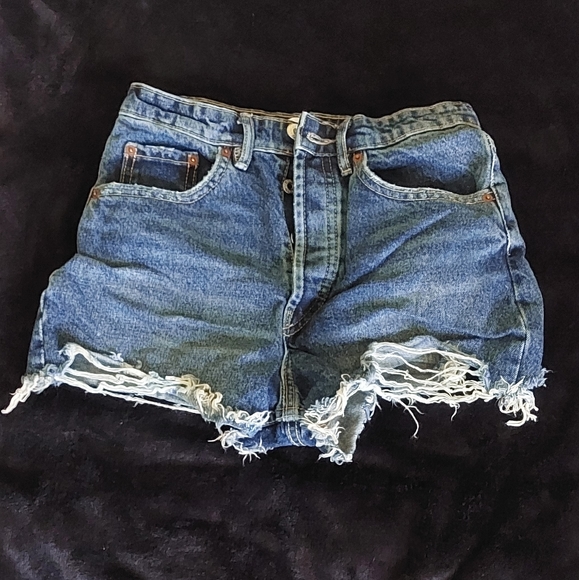 Shorts - Picture 4 of 9